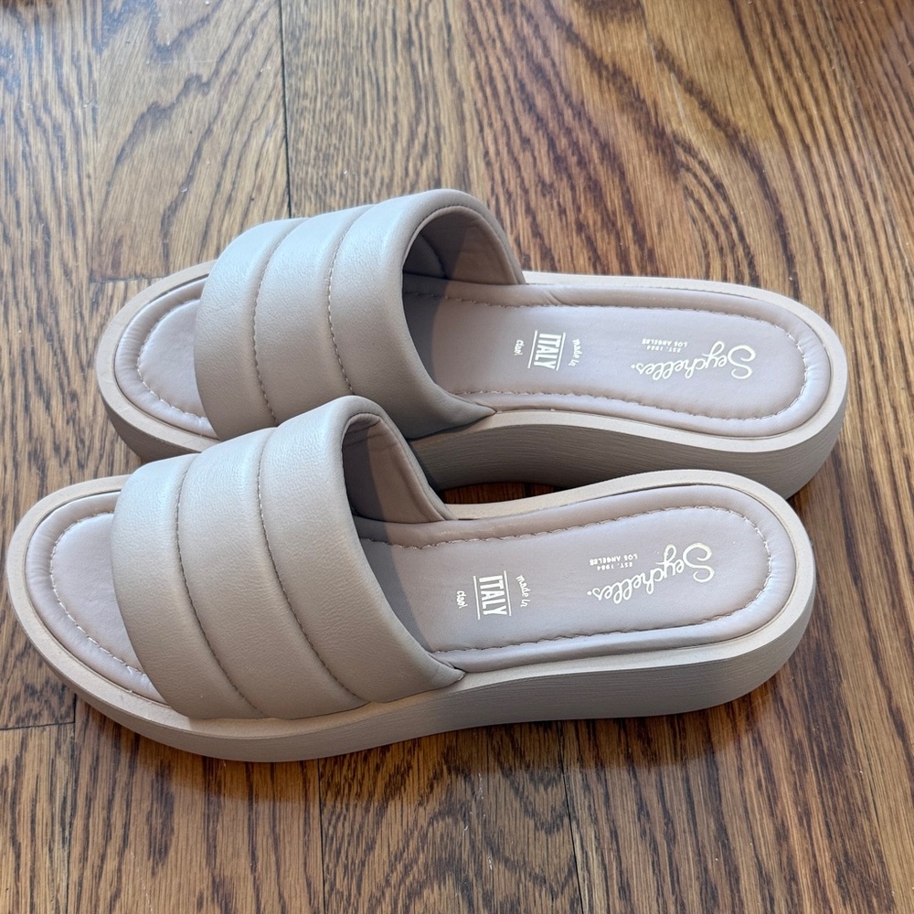 Seychelles Women's Beige Quilted Mules